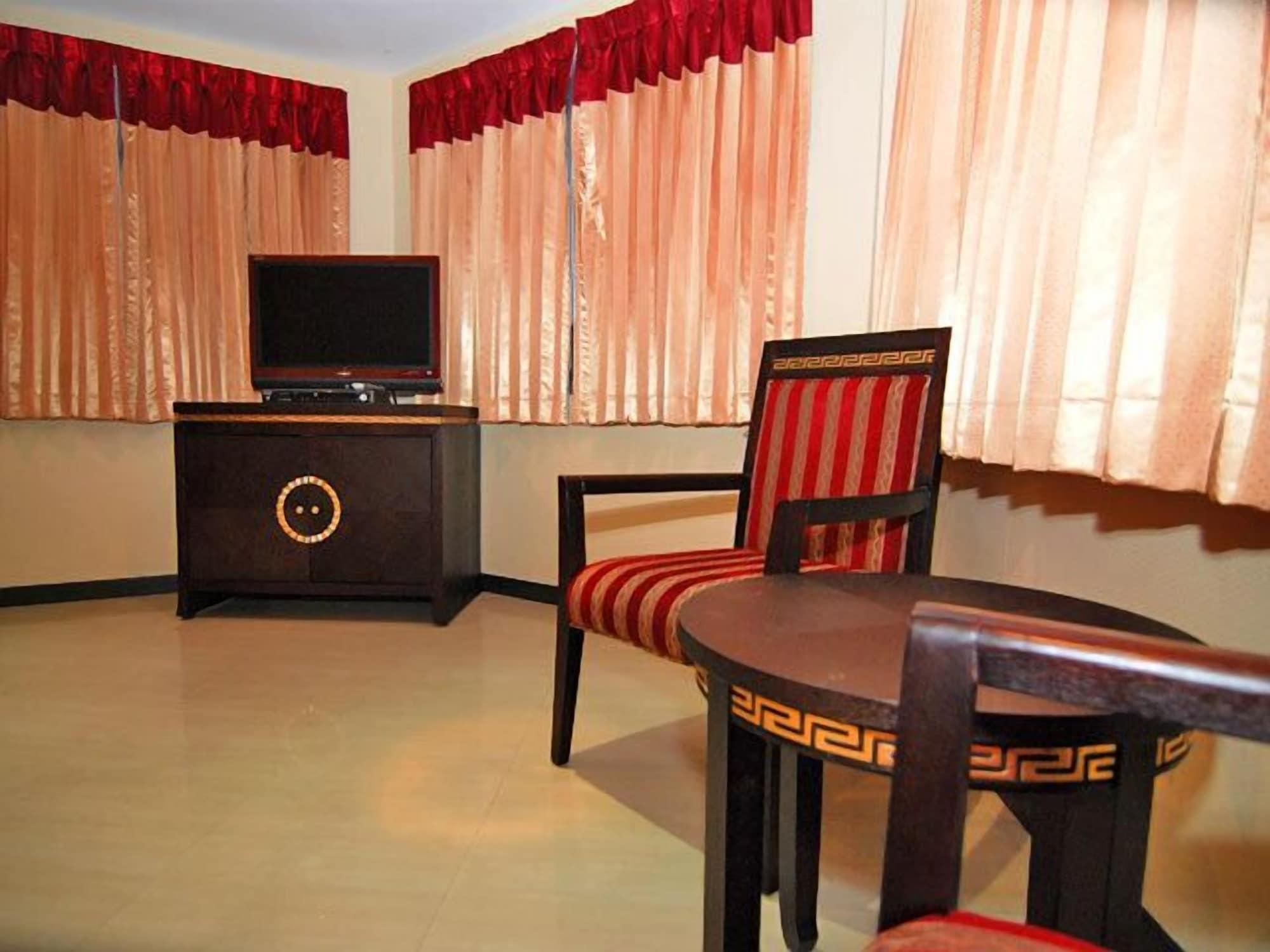 Lucky Palace Hotel Μπανγκόκ Εξωτερικό φωτογραφία