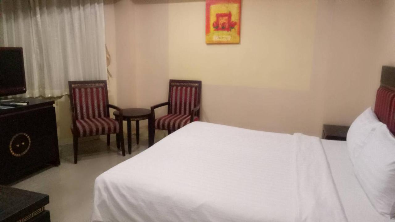 Lucky Palace Hotel Μπανγκόκ Εξωτερικό φωτογραφία