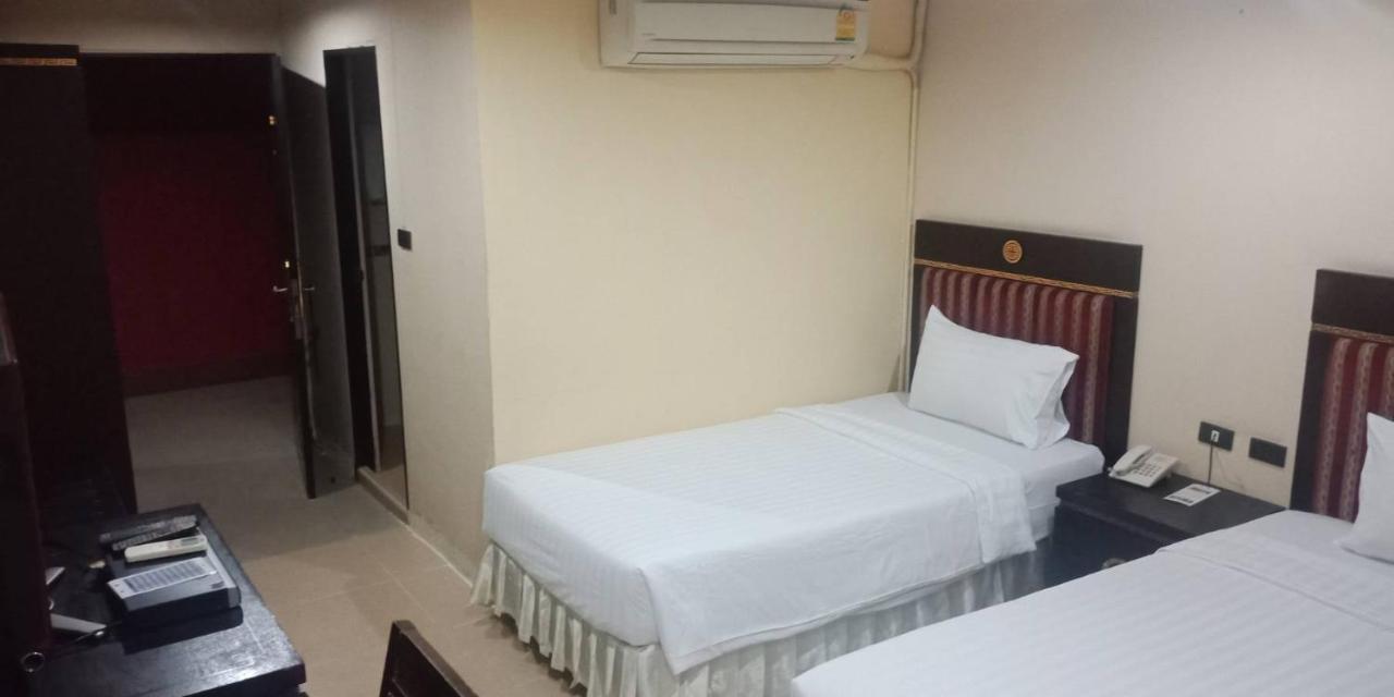 Lucky Palace Hotel Μπανγκόκ Εξωτερικό φωτογραφία