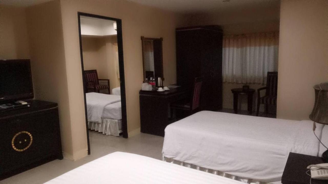 Lucky Palace Hotel Μπανγκόκ Εξωτερικό φωτογραφία